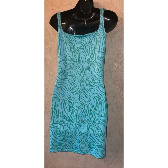 Forever 21 Printed Mini Dress - Picture 2 of 4